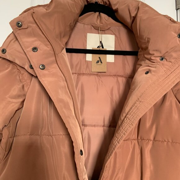 Women's Amazon Essentials Long Hooded Puffer Coat Camel Light Brown Size M - Picture 7 of 10
